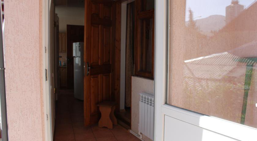 Гостиница Guest House Gorkogo 60 Алушта-11