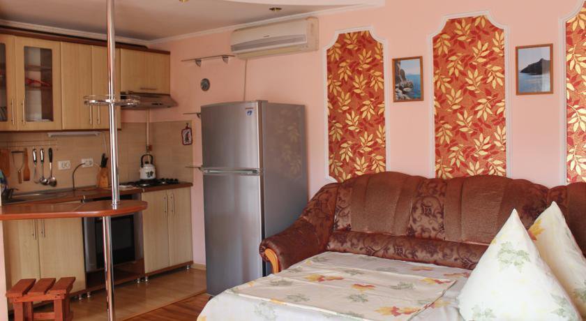 Гостиница Guest House Gorkogo 60 Алушта